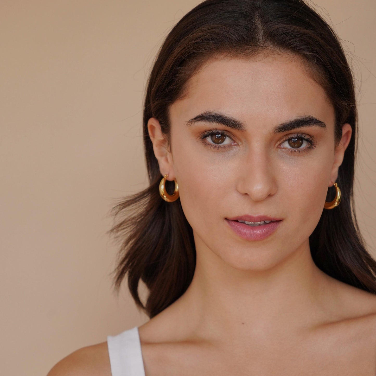 Medium Hollow Hoop Earrings in Gold - toutjewellery