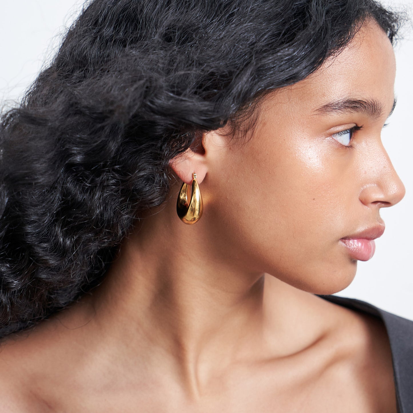 Oval Chunky Hoop Earrings in Gold - toutjewellery